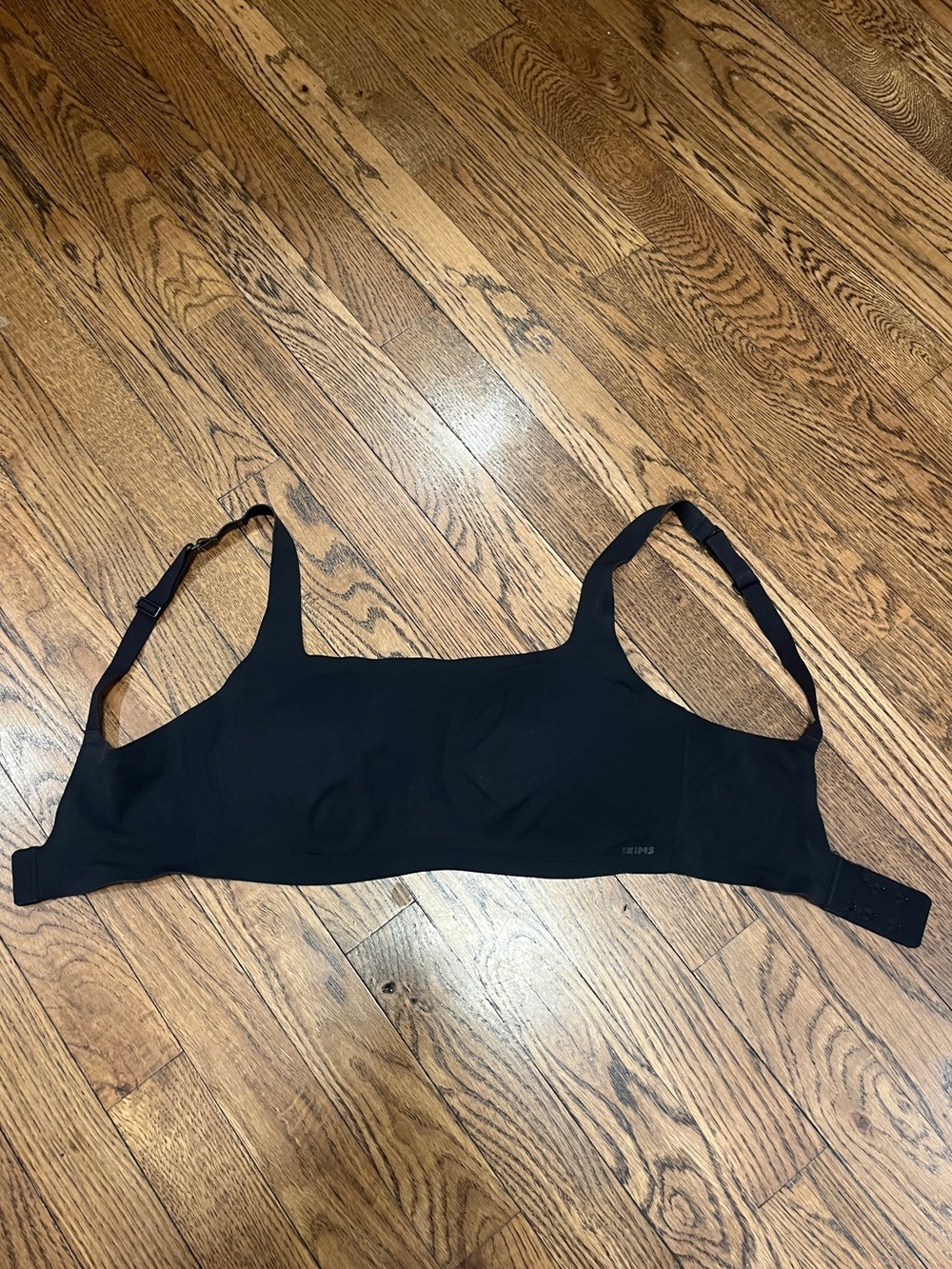 SKIMS Naked Scoop Bra Small DD